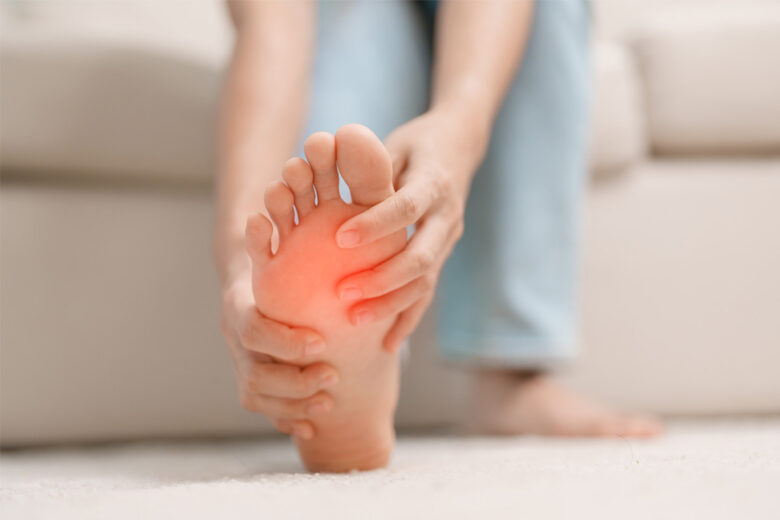 How-to-Prevent-Foot-Pain-During-Long-Workdays