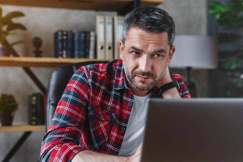 10-Chiropractic-Tricks-for-Reducing-Tech-Neck-in-the-Digital-Age